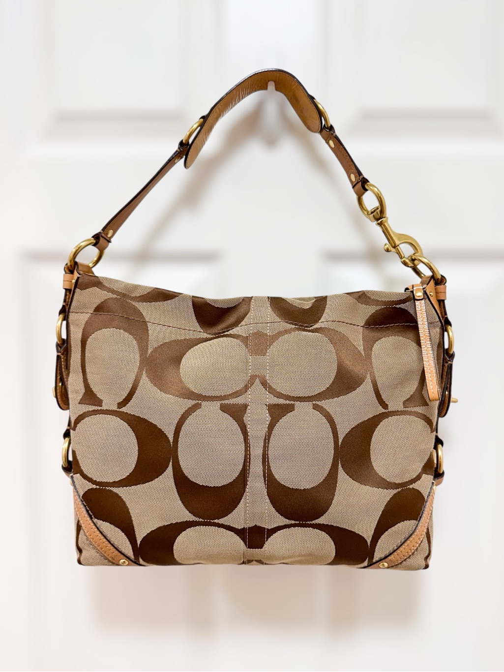 Coach Carly Shoulder Bag Signature Jacquard Khaki Brown Camel Patent Y2k